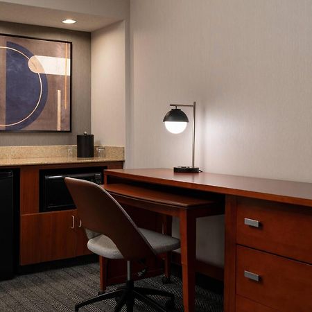 Courtyard By Marriott Bakersfield Exterior foto