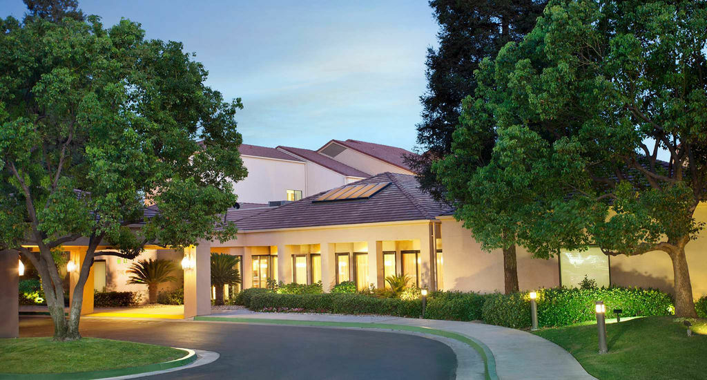Courtyard By Marriott Bakersfield Exterior foto